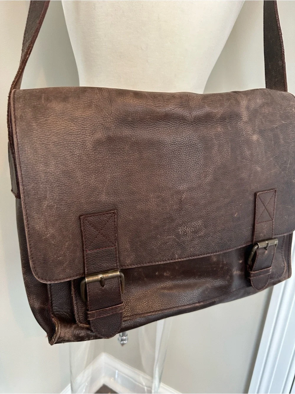 Classic Brown Leather Messenger Bag